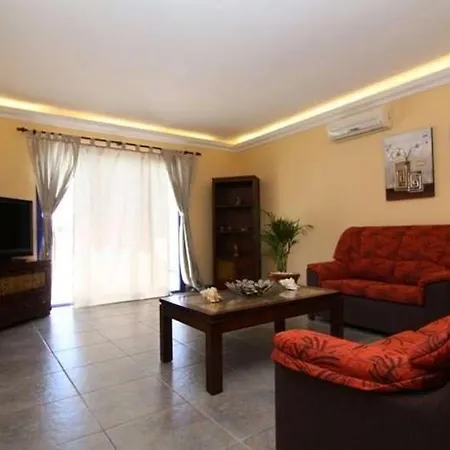 Playa Blanca Sleeps 6 Pool Wifi